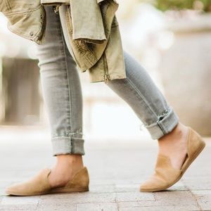 jinree flat lucky brand